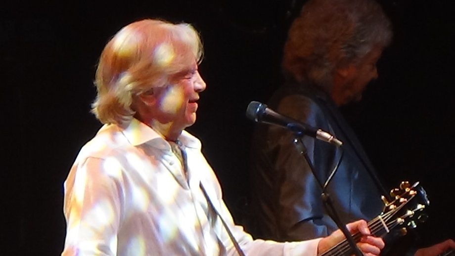 Justin Hayward in white and John Lodge 