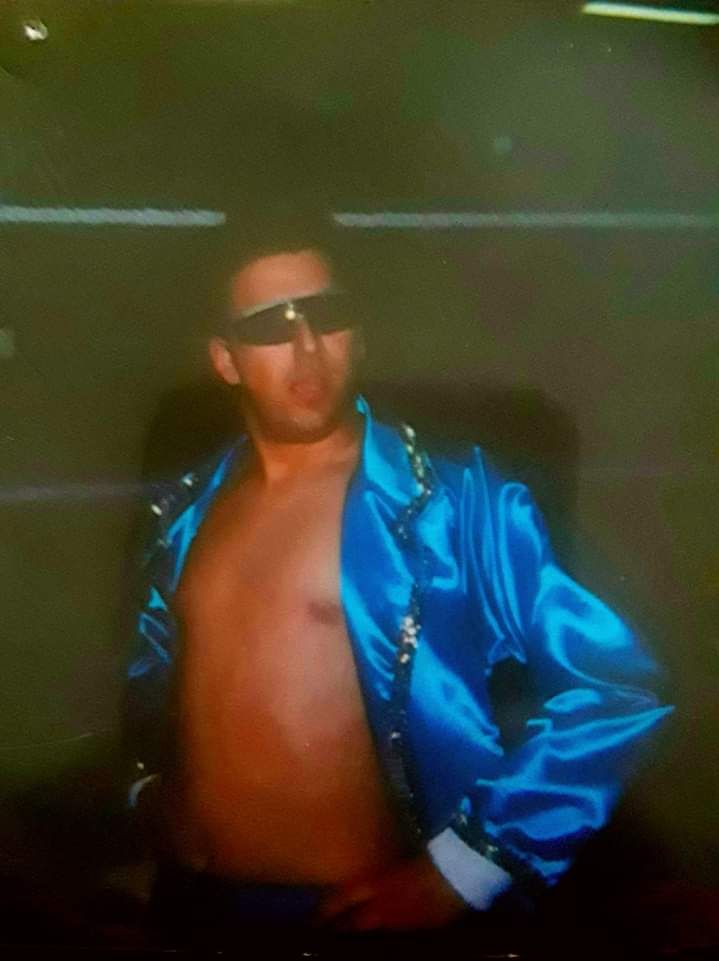 Vic Vicious ready for action